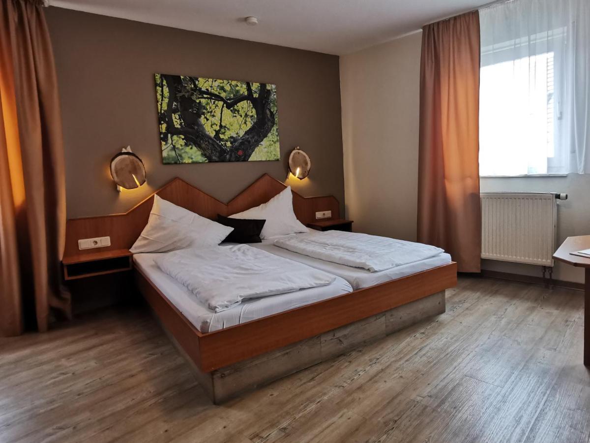 Werbach Gasthaus & Hotel Drei Lilien מראה חיצוני תמונה