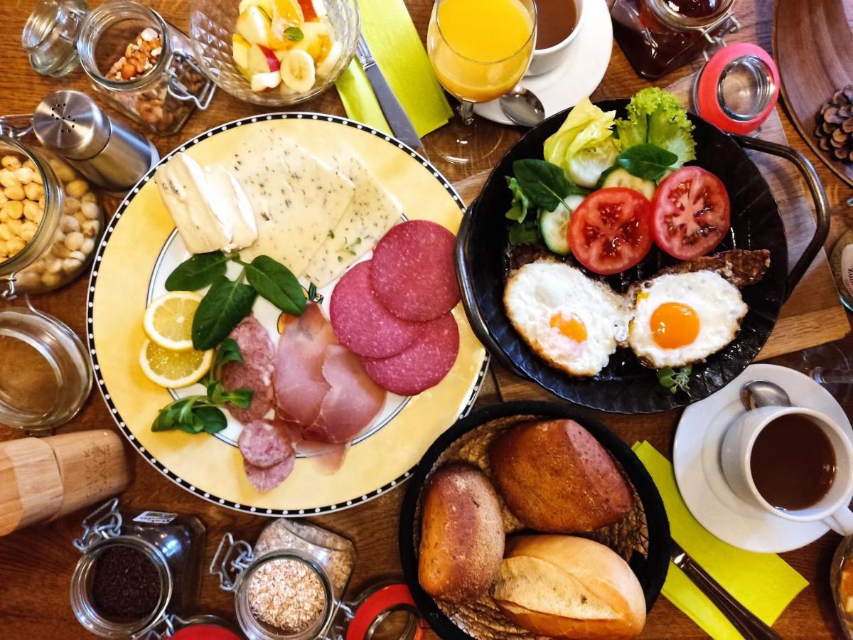 Werbach Gasthaus & Hotel Drei Lilien מראה חיצוני תמונה