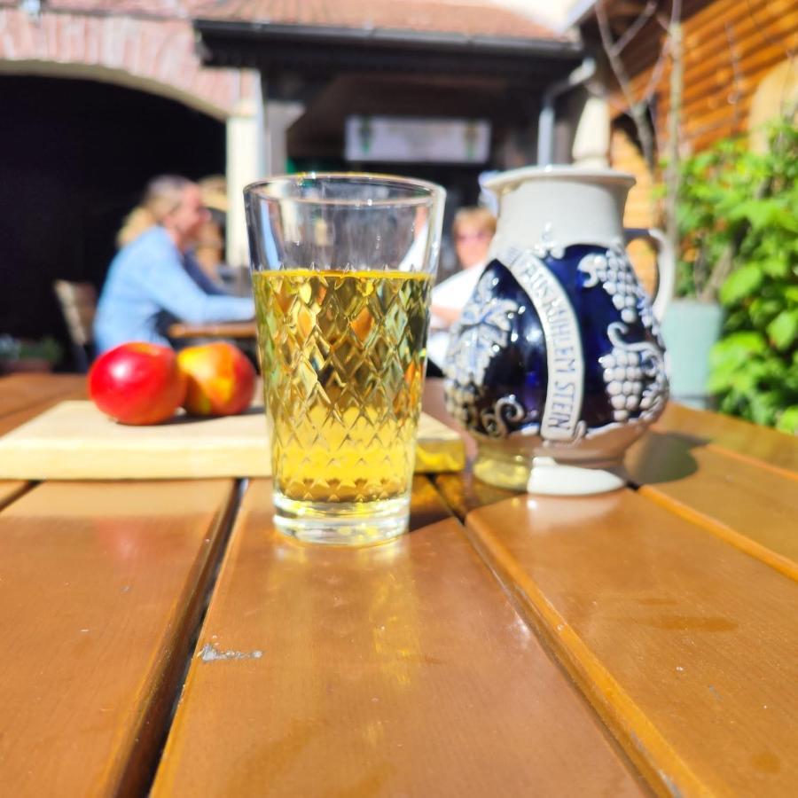 Werbach Gasthaus & Hotel Drei Lilien מראה חיצוני תמונה