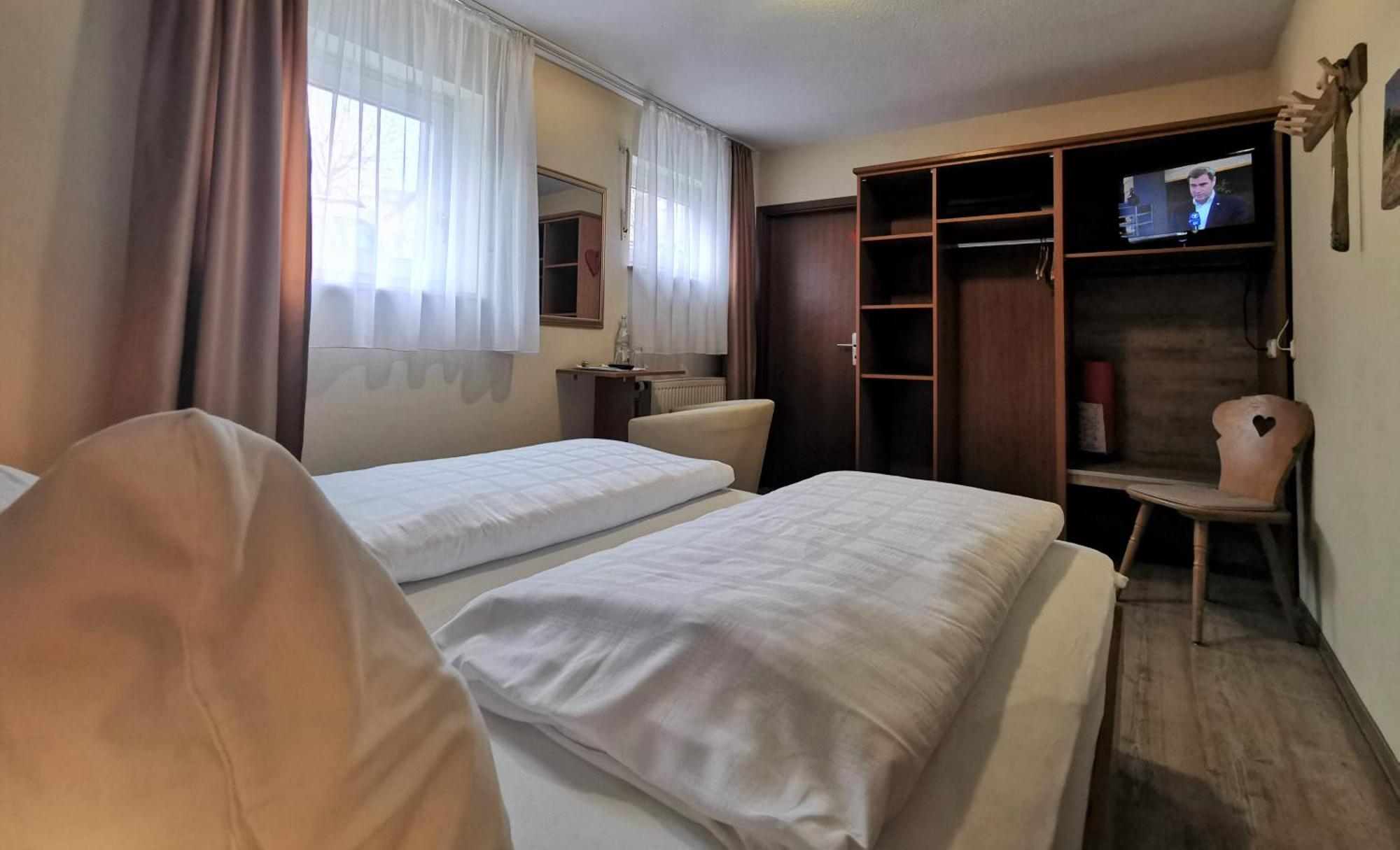 Werbach Gasthaus & Hotel Drei Lilien מראה חיצוני תמונה
