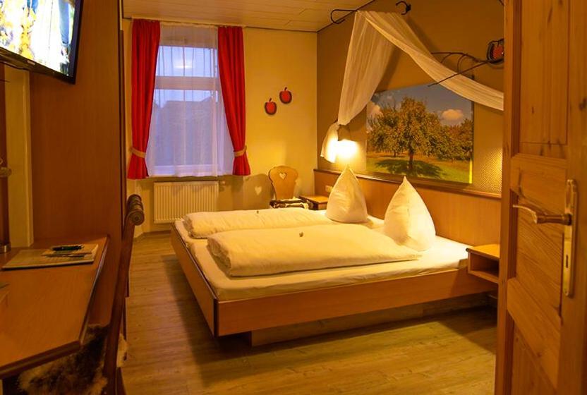 Werbach Gasthaus & Hotel Drei Lilien מראה חיצוני תמונה