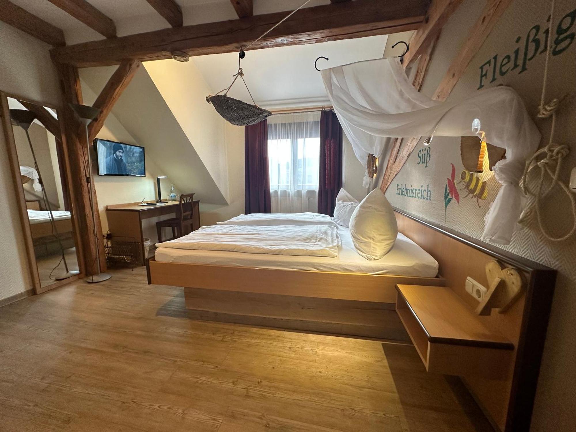 Werbach Gasthaus & Hotel Drei Lilien מראה חיצוני תמונה