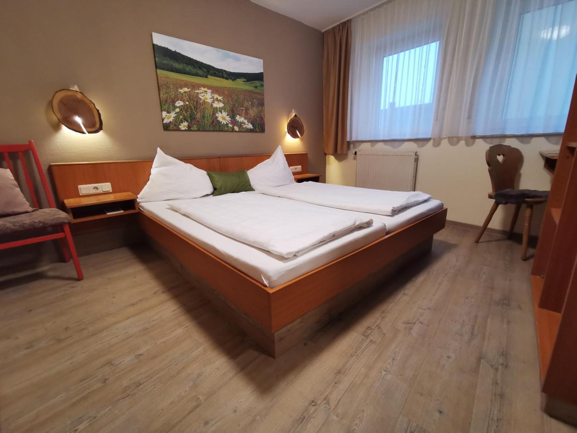 Werbach Gasthaus & Hotel Drei Lilien מראה חיצוני תמונה