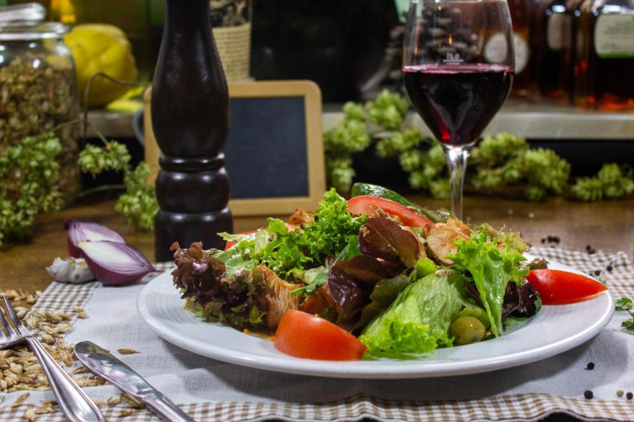 Werbach Gasthaus & Hotel Drei Lilien מראה חיצוני תמונה